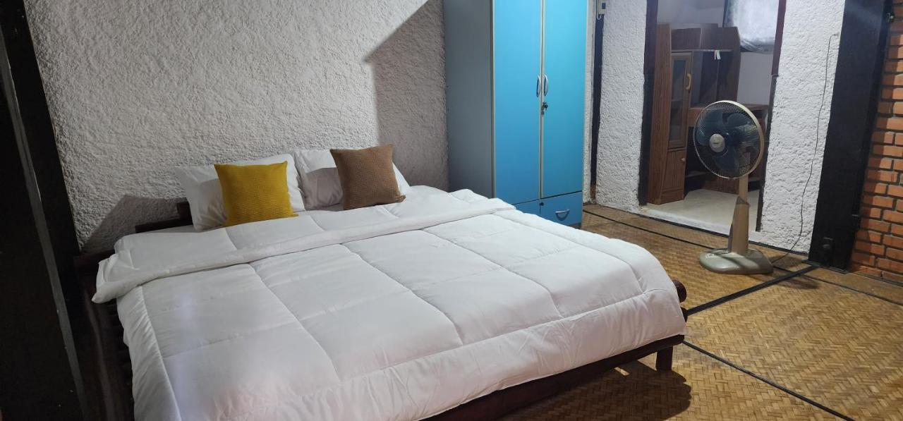 Хостел Cozy Nest Cnx Чіангмай Екстер'єр фото